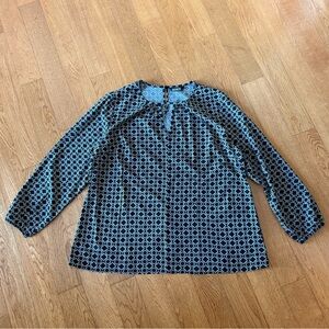 BloomChic Black and White Geometric Blouse